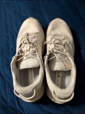 Hoka Cream and Gray Trainer with Logo Insole